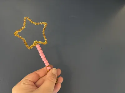 Pipe Cleaner Star Bubble Wands craft