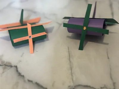 Looped Paper Airplanes craft